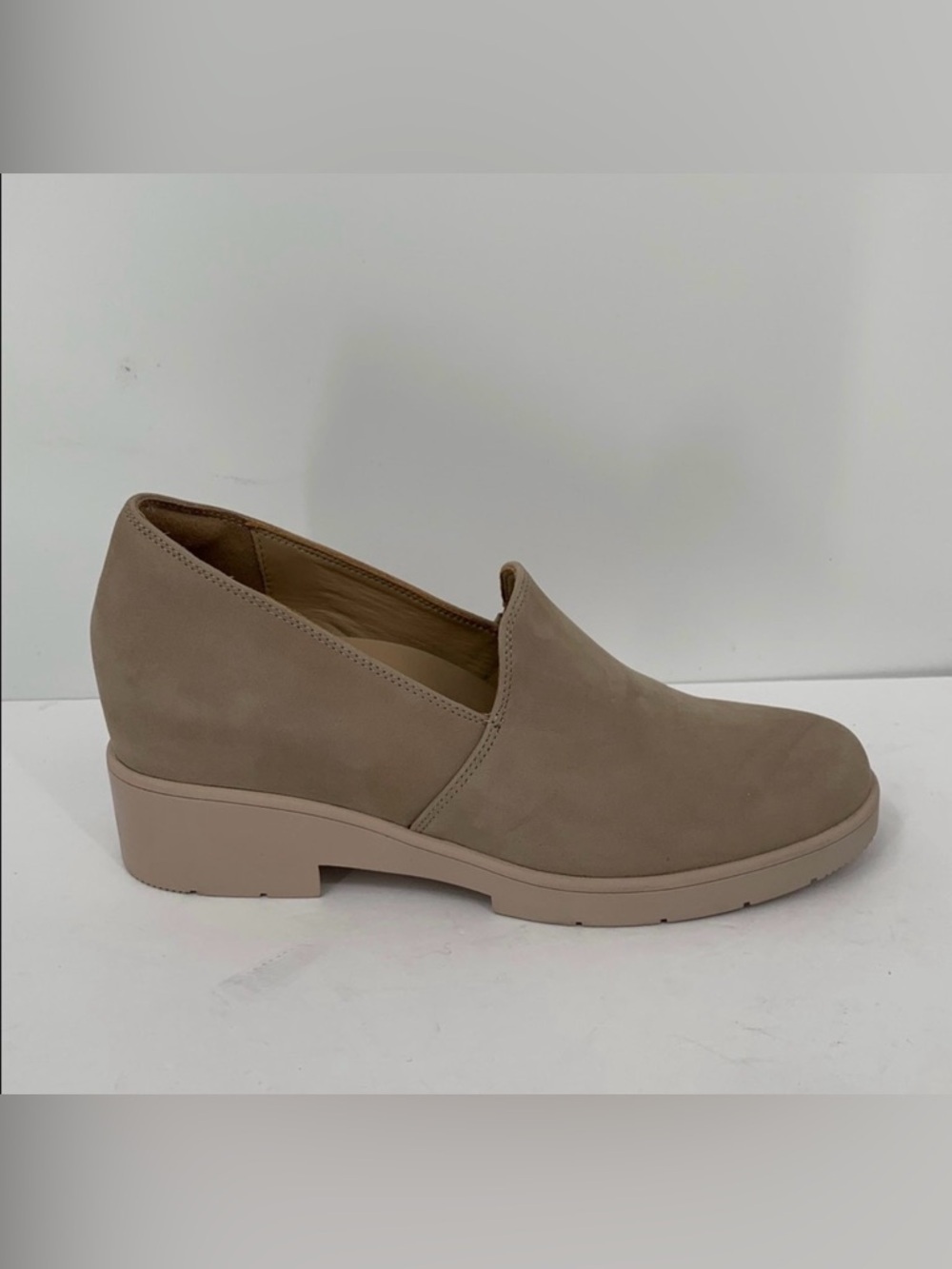 ABEO Horizon hidden wedge loafer shoe comfort beige leather chunky footbed 10